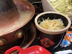 酸菜-小窝头炭火铜锅