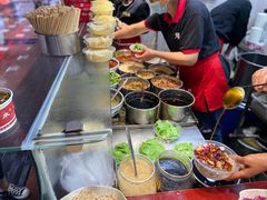 -八一路好吃街(雨田商务大厦店)