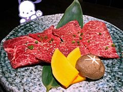 -山川小町·极番烧肉(新地假日广场店)
