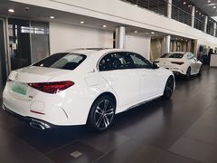 -天津波士信达奔驰4S店(卫津南路店)