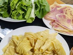 -银同牦牛肉火锅