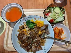 -POKEE VIA&Brunch·维娅(重庆来福士店)