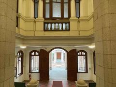 -香港大学