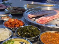 -哈哈碳都·牛肋条无限自助烤肉(宝龙店)