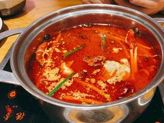 香苑麻辣红汤锅-德香苑脆皮烤鸭·经典(爱融荟城店)