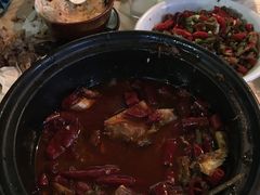 -国庆鱼头鱼尾馆(盛世华庭店)