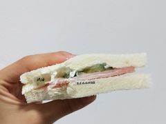 -全家便利店(上海南站站店)