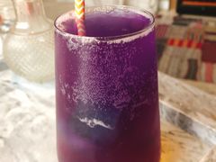紫菠萝蝶豆花白茶气泡汁-The Rug Cafe(王府中环店)