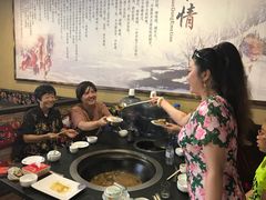 -关东情主题文化演艺餐厅
