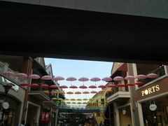 -王府井奥莱临潼小镇(临潼店)