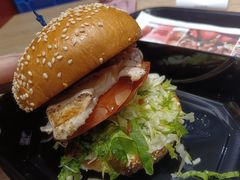 -The Habit Burger Grill 哈比特汉堡(爱琴海店)
