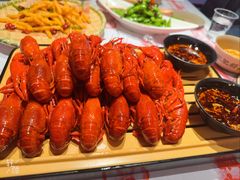 -肥肥虾庄·金牌油焖大虾(汉街SKP店)