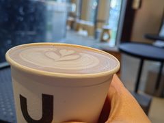 -HUG·拥抱咖啡(郑州宝龙广场店)