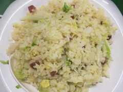 生菜丝腊肠炒饭-莅香岛港式餐厅(滨江道店)