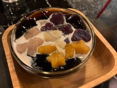 紫薯芋圆仙草奶冻-Let's Taipei 非常烘焙(太古里店)