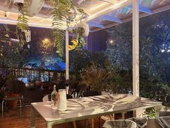 -春树下·树屋花房西餐厅(罍街AS1980店)