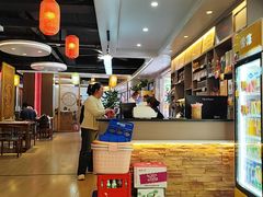 -苗阿哥酸汤牛肉火锅(体育场店)