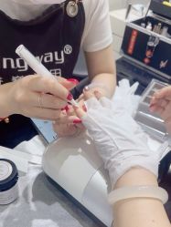 -进巍美甲美睫
