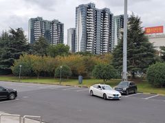 -闵行体育馆-停车场