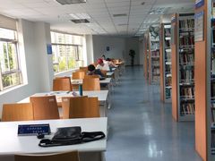 -南山图书馆(常兴路店)