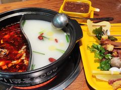 -串门邻居串串火锅(云南南路店)