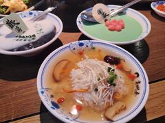 -肖四女乐山跷脚牛肉(南汇大学城生活广场店)