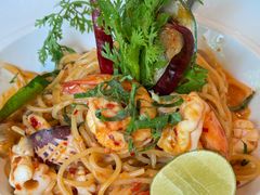 -Chom Cafe and Restaurant
