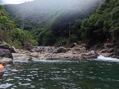 -安吉龙王山峡谷漂流