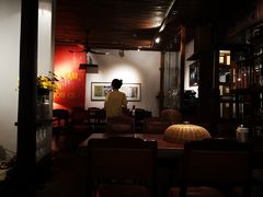 -Cuc Gach Quan Restaurant