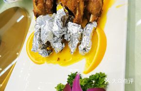 Orange-Scented Pork Shoulder Bones