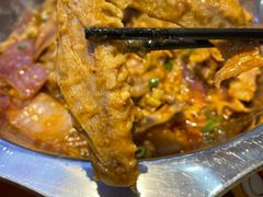 -休记光头香辣蟹干锅(绵竹店)