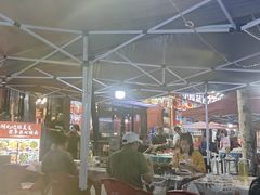 -老街烧烤大排档·地道湖北菜·龙虾馆(汉口火车站店)