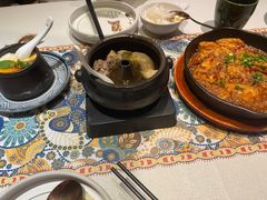 -云海肴·汽锅鸡·云南菜(天山百盛优客店)