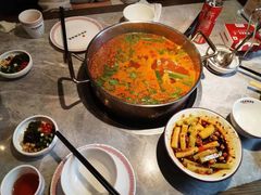 -野山舂·贵州现舂酸汤牛肉(民生路店)