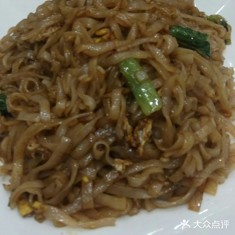 来过，服务挺好，店也挺大，各种食材都有，有海鲜有烧烤