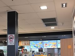 -麦当劳(上海虹桥站30B检票口楼上)