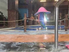 -泉城欧乐堡戏水湾艺术养生温泉