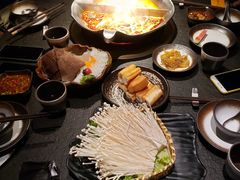 -湊湊火锅·茶憩(杭州湖滨银泰in77店)
