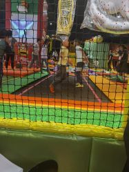 -蹦蹦跳跳(新奥购物中心店)