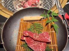 -山川小町·极番烧肉(新地假日广场店)