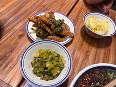 -云阿蛮云南生烫牛肉米线(奉贤路店)