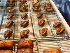 -VERIE BAKEHOUSE