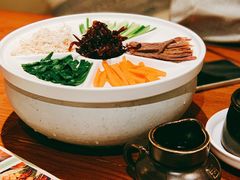 -云海肴·汽锅鸡·云南菜(天山百盛优客店)