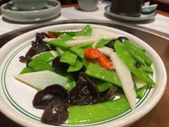 金雀花百合五彩时蔬-云海肴云南菜·蒸汽石锅鱼(新奥店)