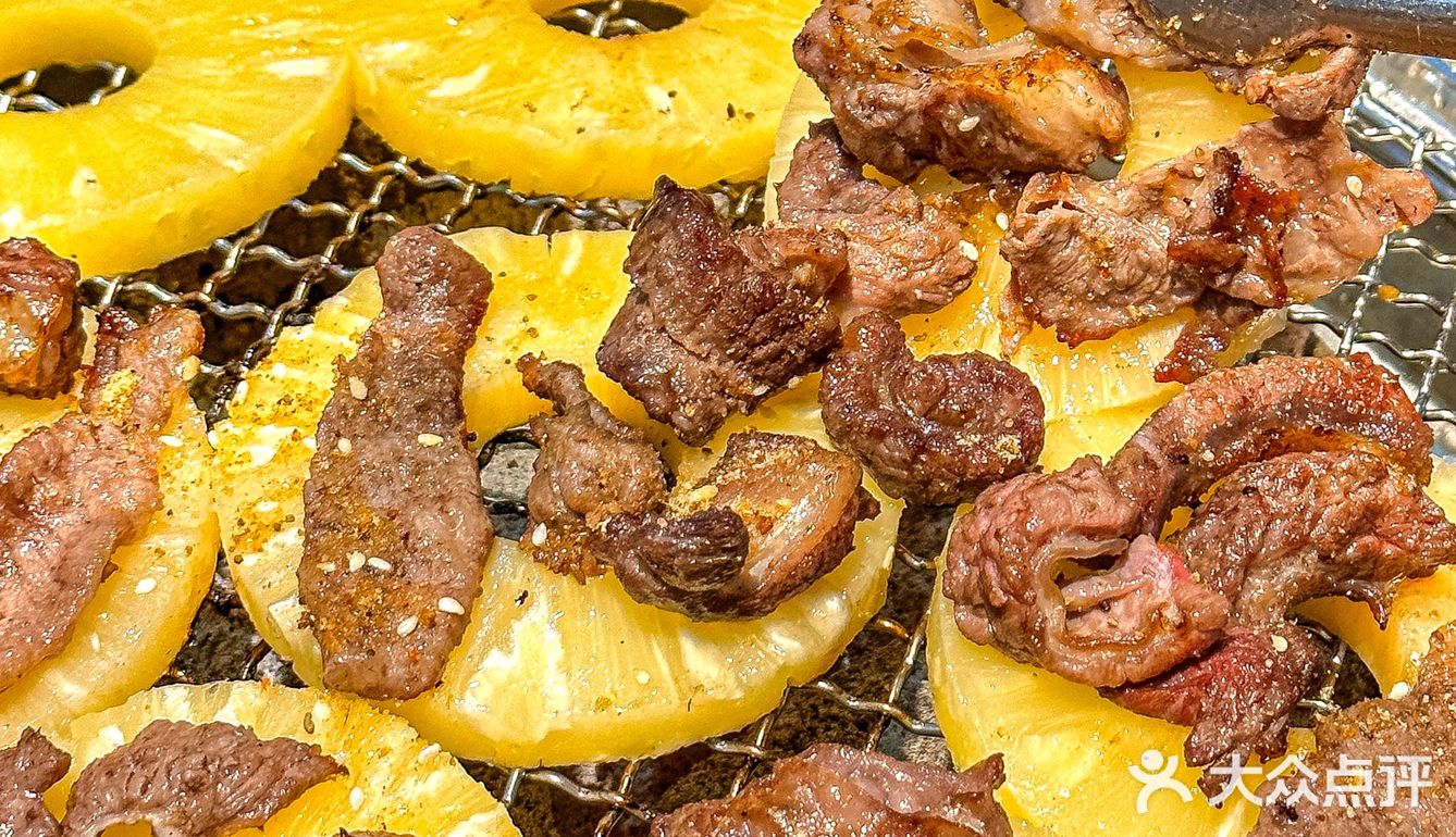 求你们赶紧去试试菠萝烤肉 香到跳脚！