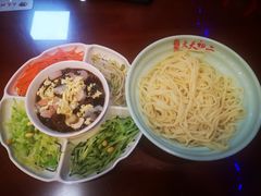 -天天初二·天津传统捞面·天津特色菜(凌奥总店)