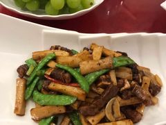 菌皇酱牛仔骨-东馆和天下特色餐饮(工农店)