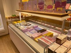 面包甜点陈列柜-好利来(桂林路店)