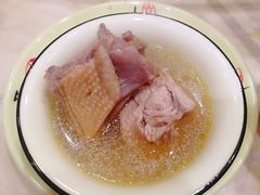 -三锅莊·牦牛肉火锅·香格里拉特色藏餐宴请餐厅(昆明创始店)