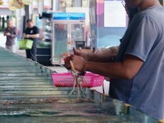 -三亚火车头万人海鲜广场